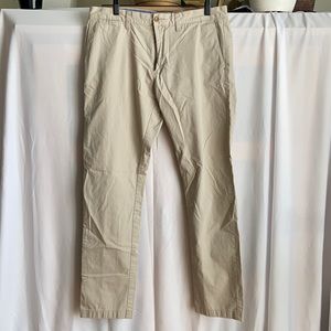 J. CREW MEN’S KHAKI LIGHTWEIGHT W33 L32
